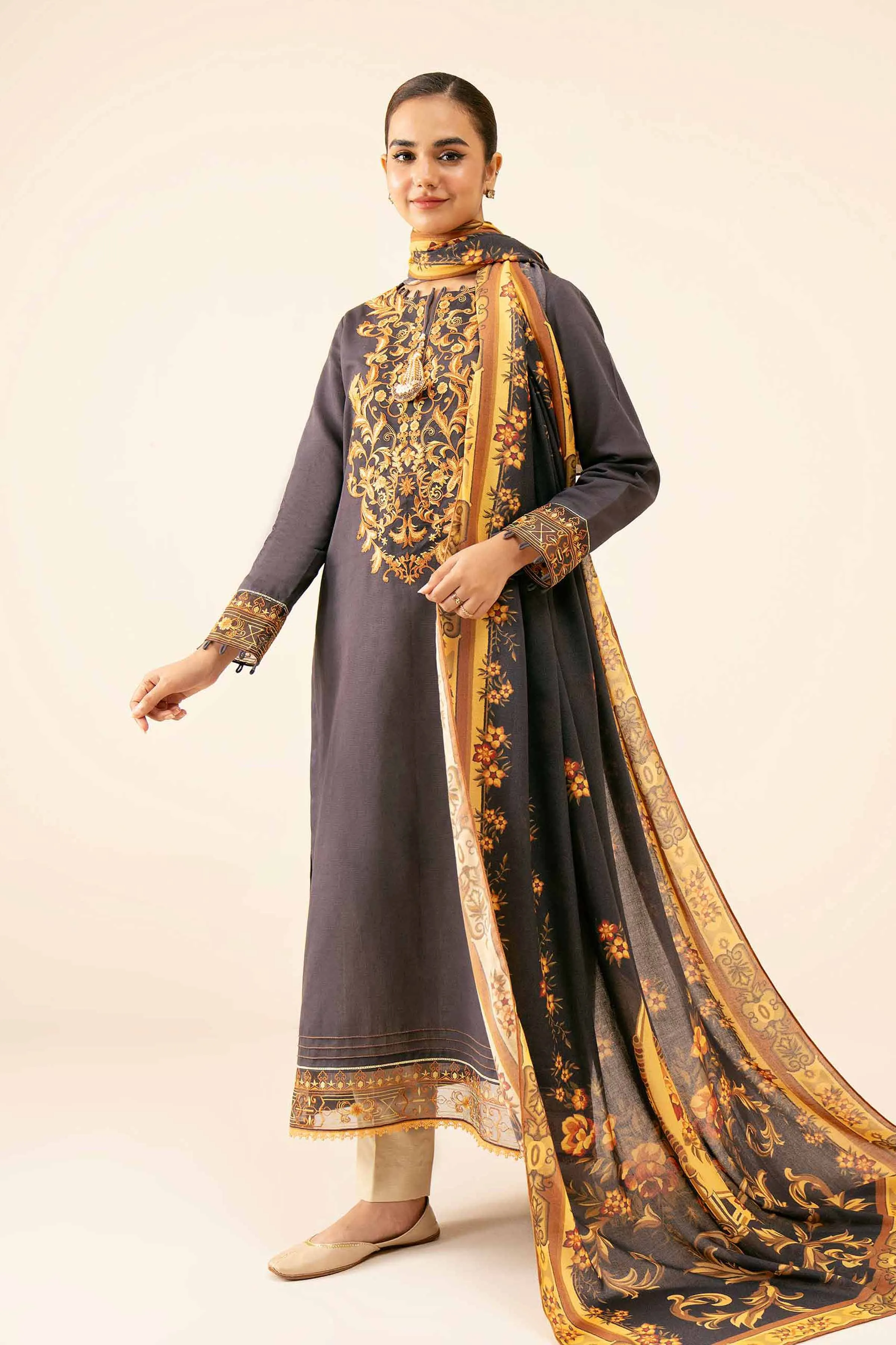 2 Piece - Embroidered Suit - 42404444