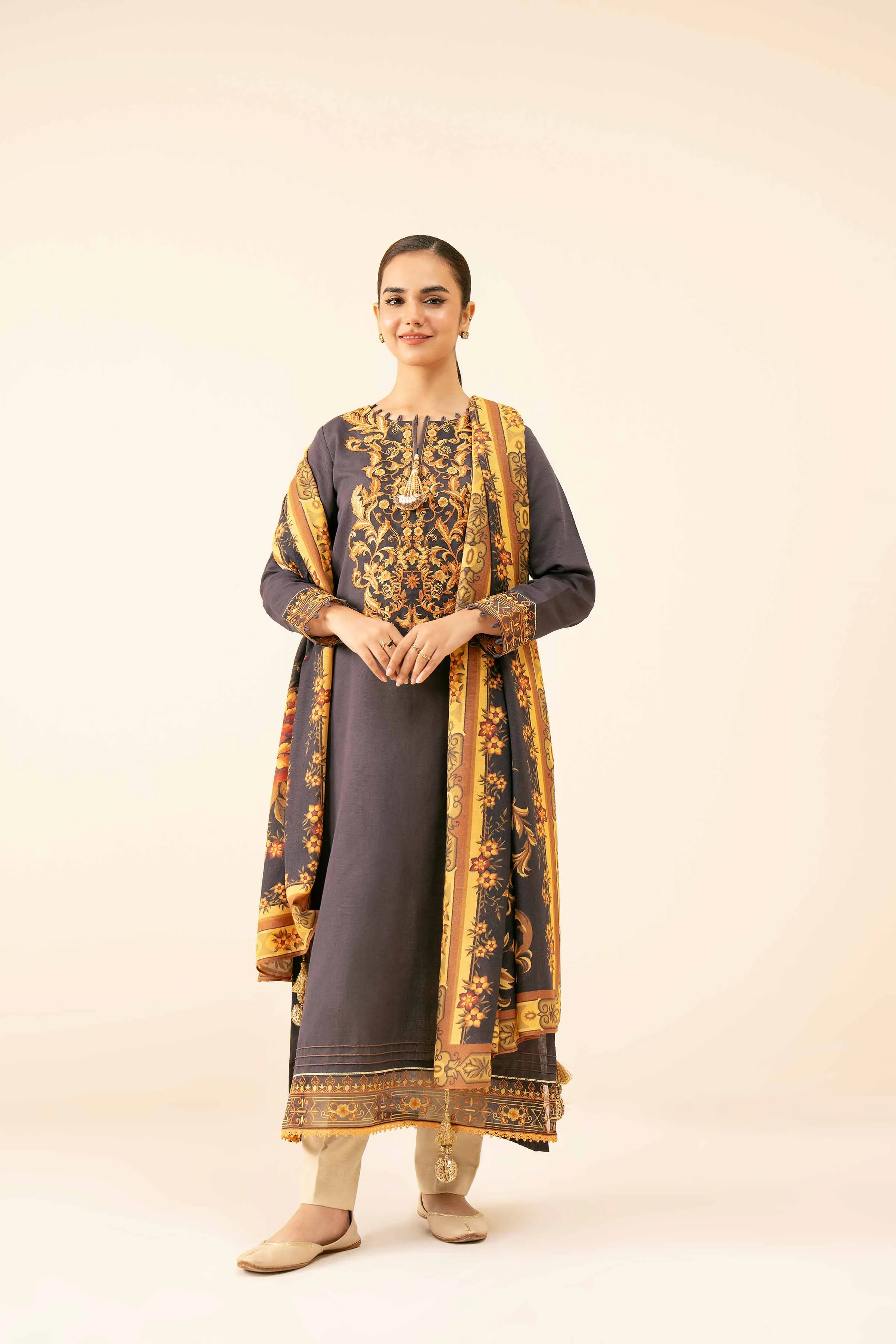 2 Piece - Embroidered Suit - 42404444