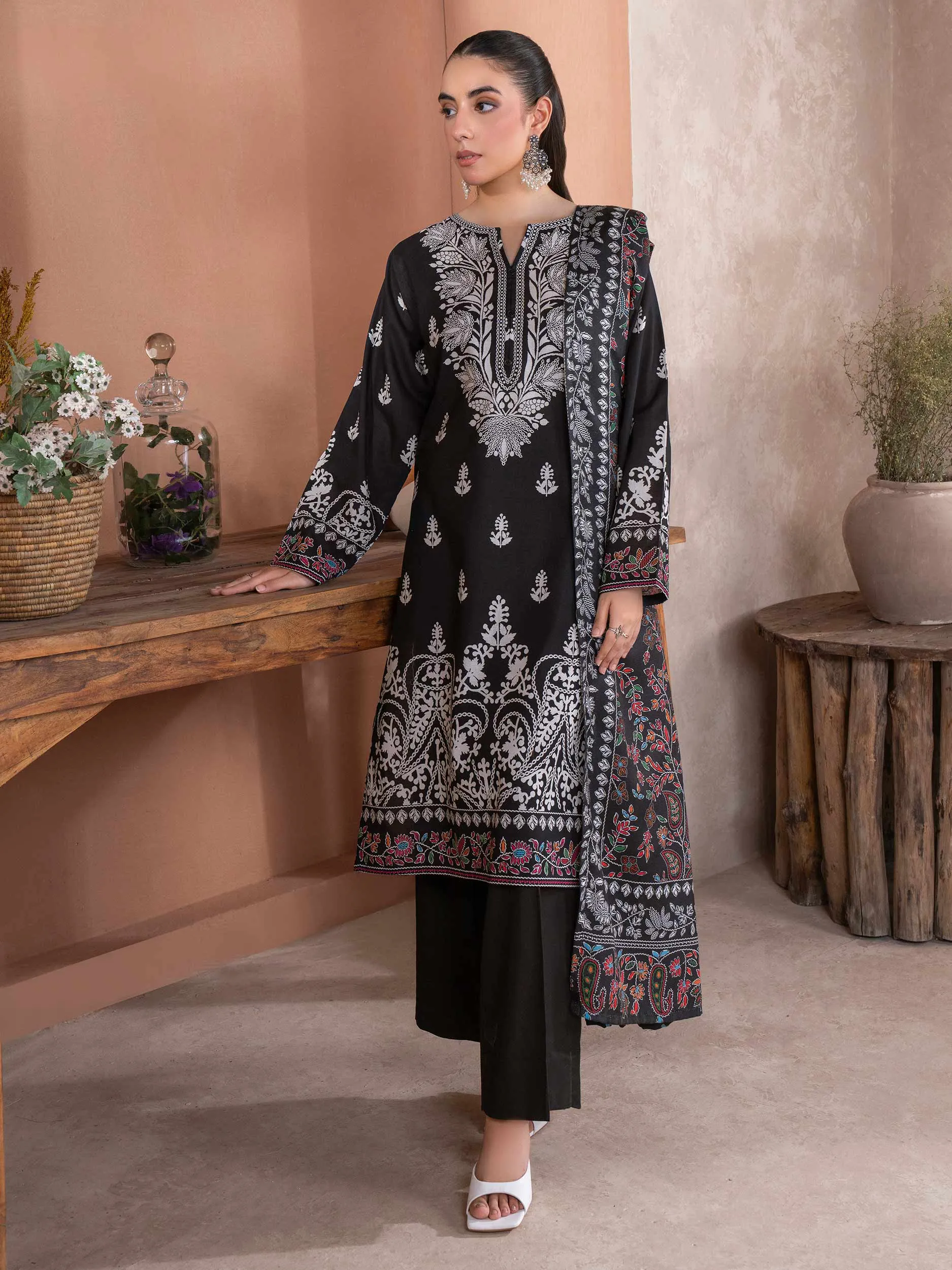 2 Piece Khaddar Suit-Printed (Unstitched)