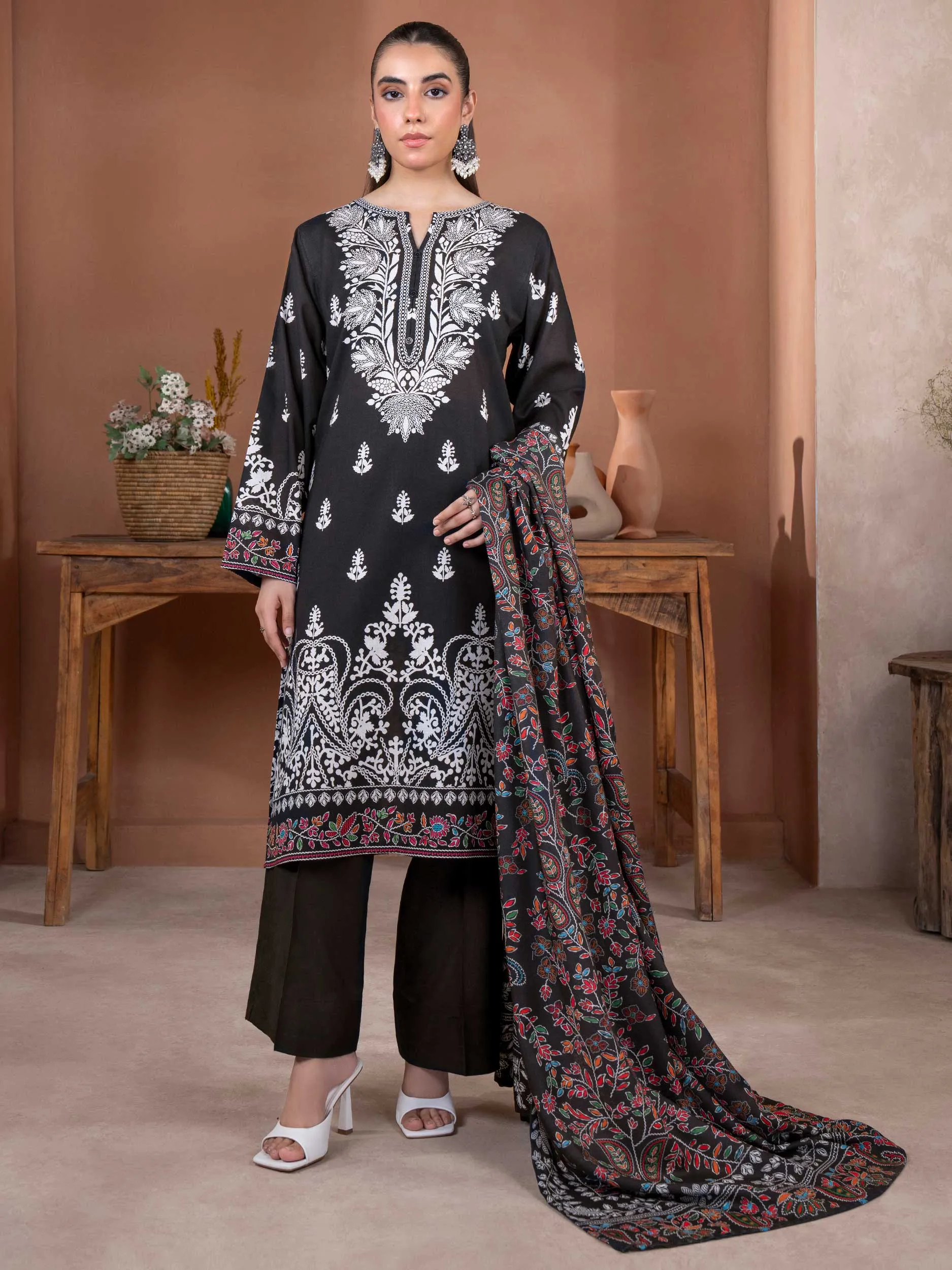 2 Piece Khaddar Suit-Printed (Unstitched)