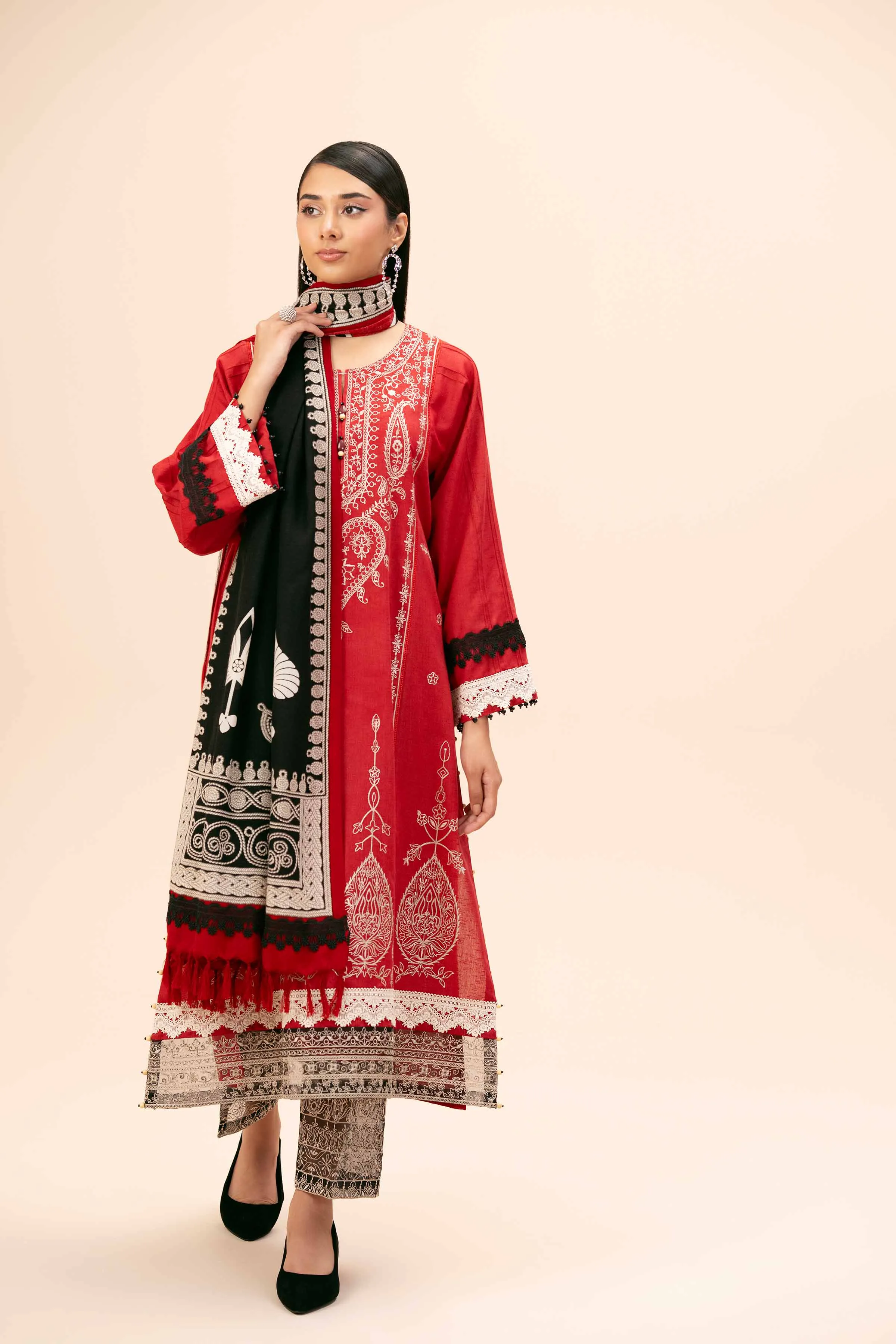 3 Piece - Embroidered Suit - 42404272