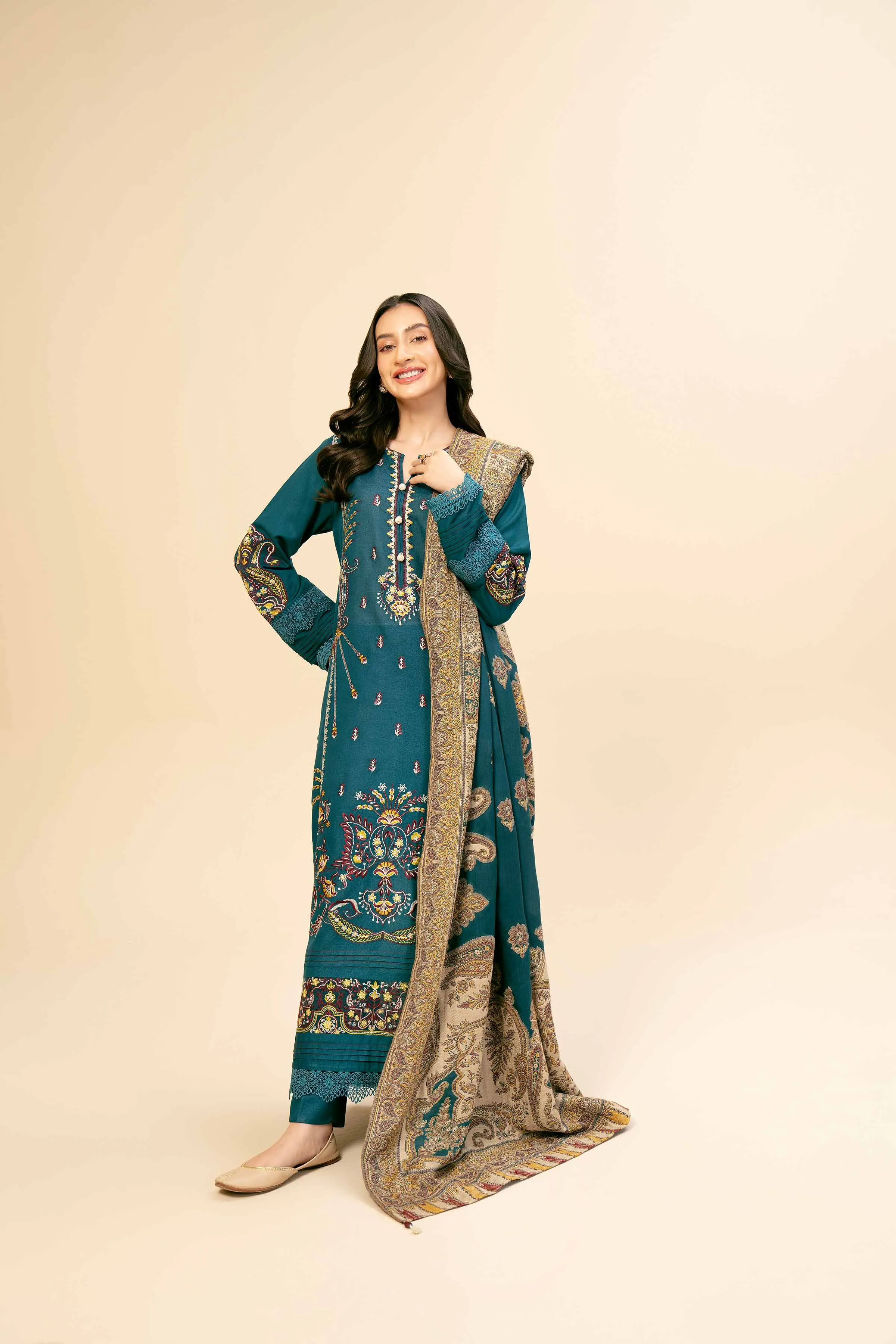 3 Piece - Embroidered Suit - 42404384