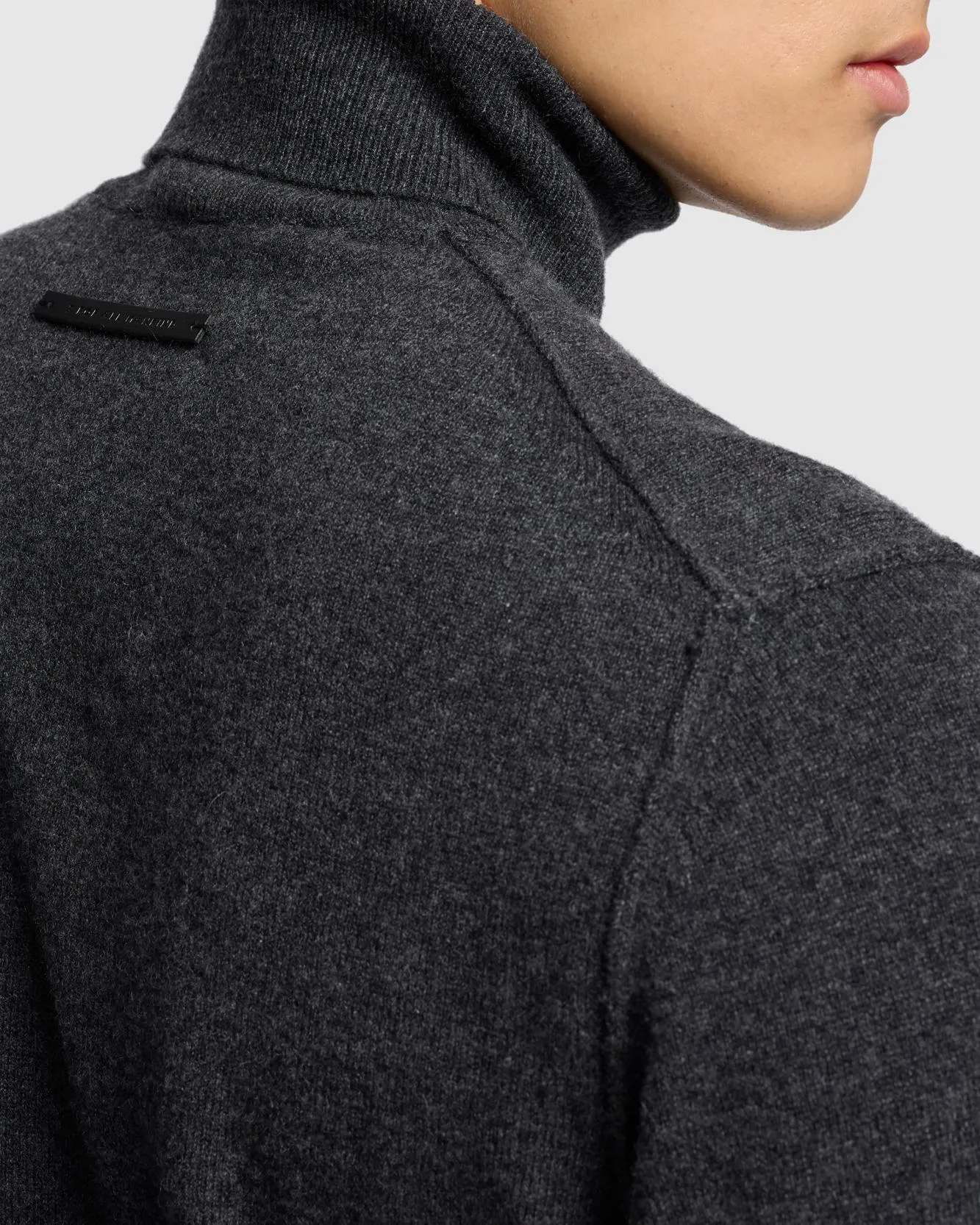 Cashmere Turtleneck in Dark Grey