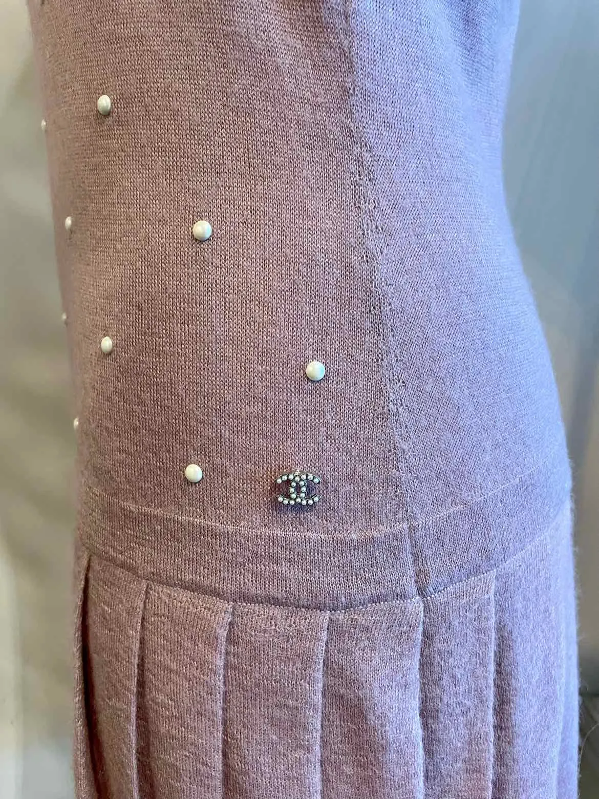 CHANEL Size 4 Pink Cashmere Dress