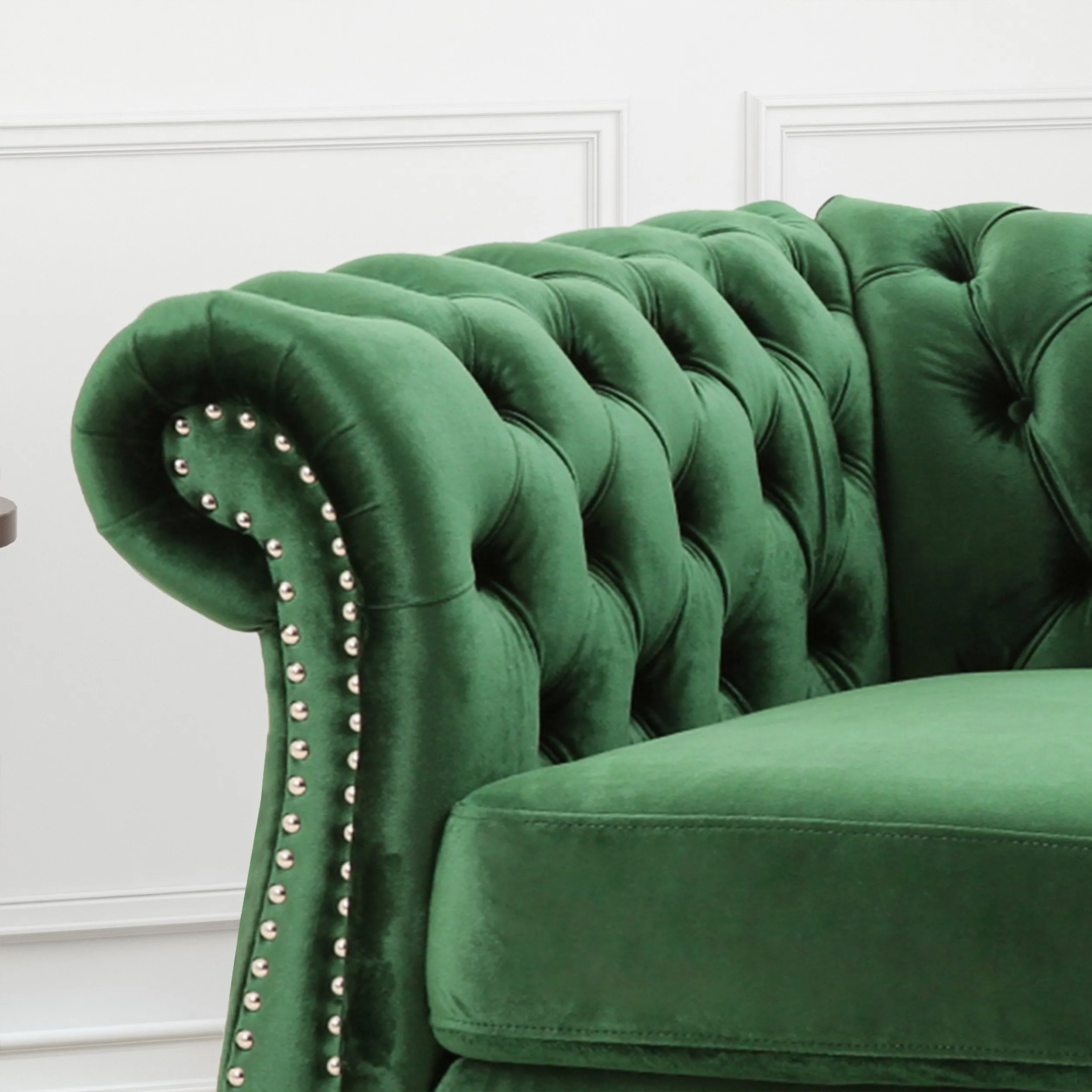 Chesterfield Velvet Club Chair - NH263013