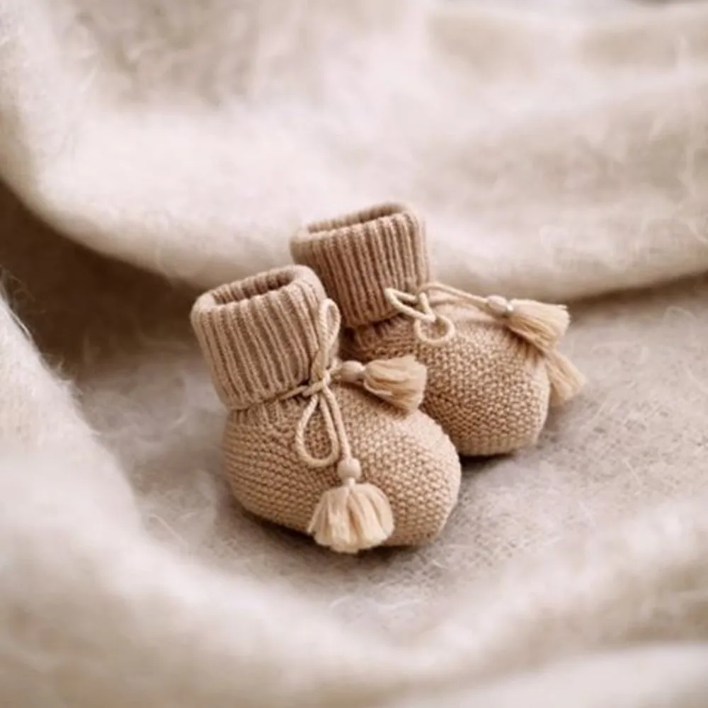 Knitted baby booties - Wool & acrylic