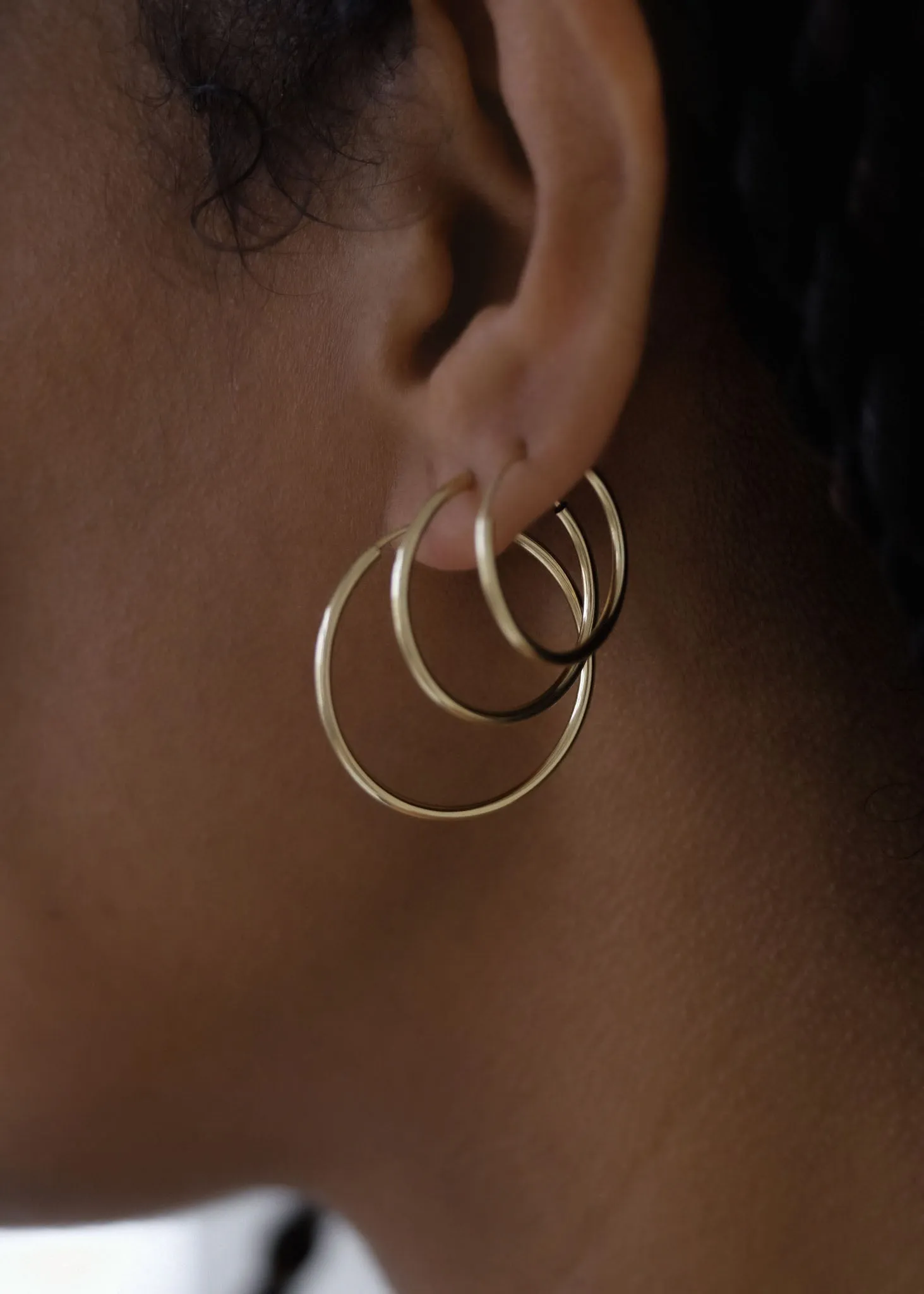 Lightweight Hoop Earrings Medium