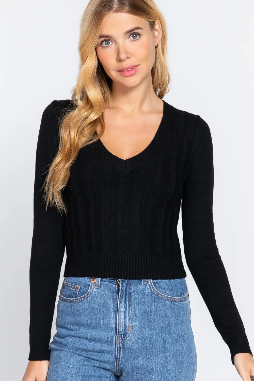 LONG SLEEVE V-NECK CABLE SWEATER