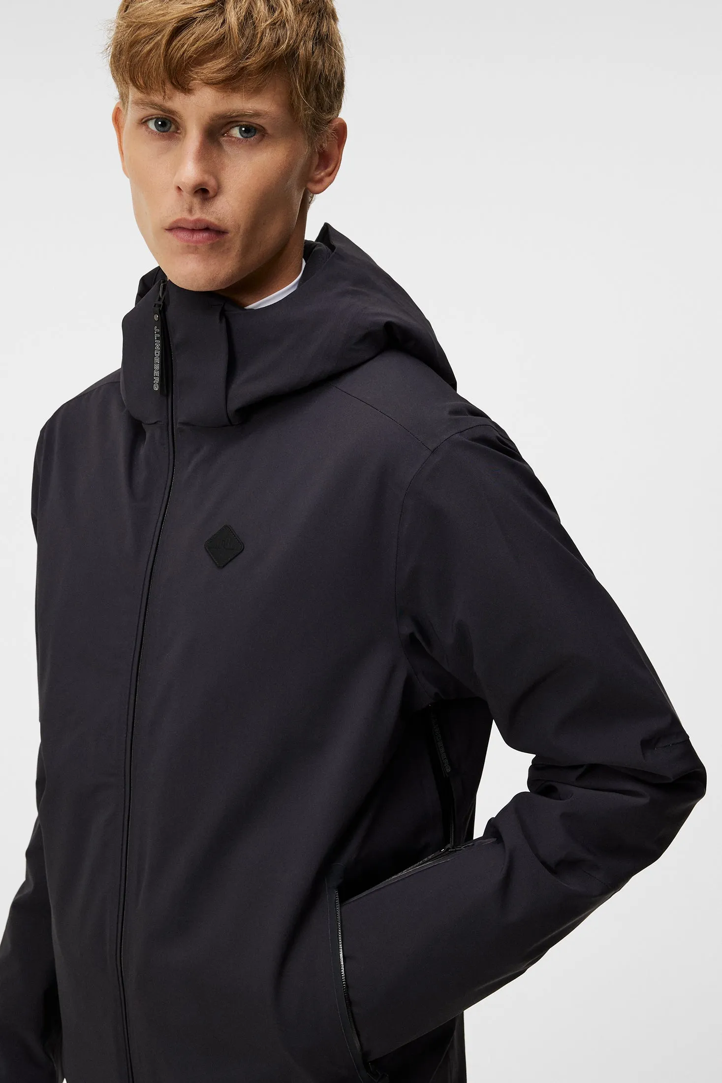 Omnia Jacket / Black